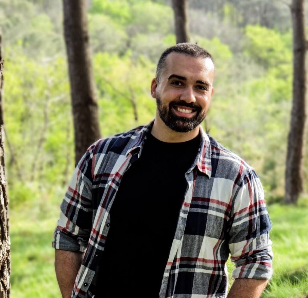 photo du fondateur de la conciergerie en location saisonnière The Good Trip dans la page foire aux questions